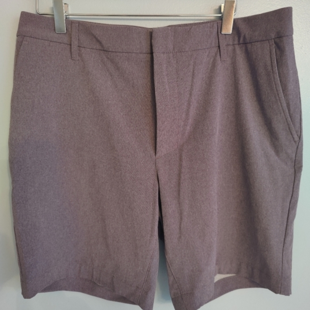 All In Motion men's golf shorts 34